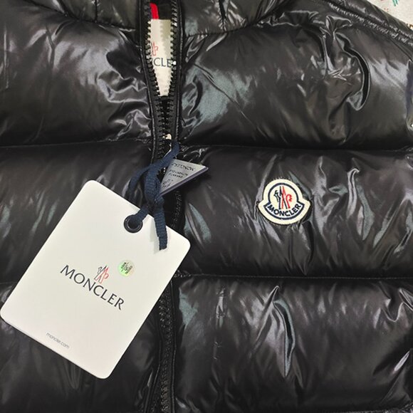 Moncler Padded Logo-Patch Gilet - Picture 6 of 12